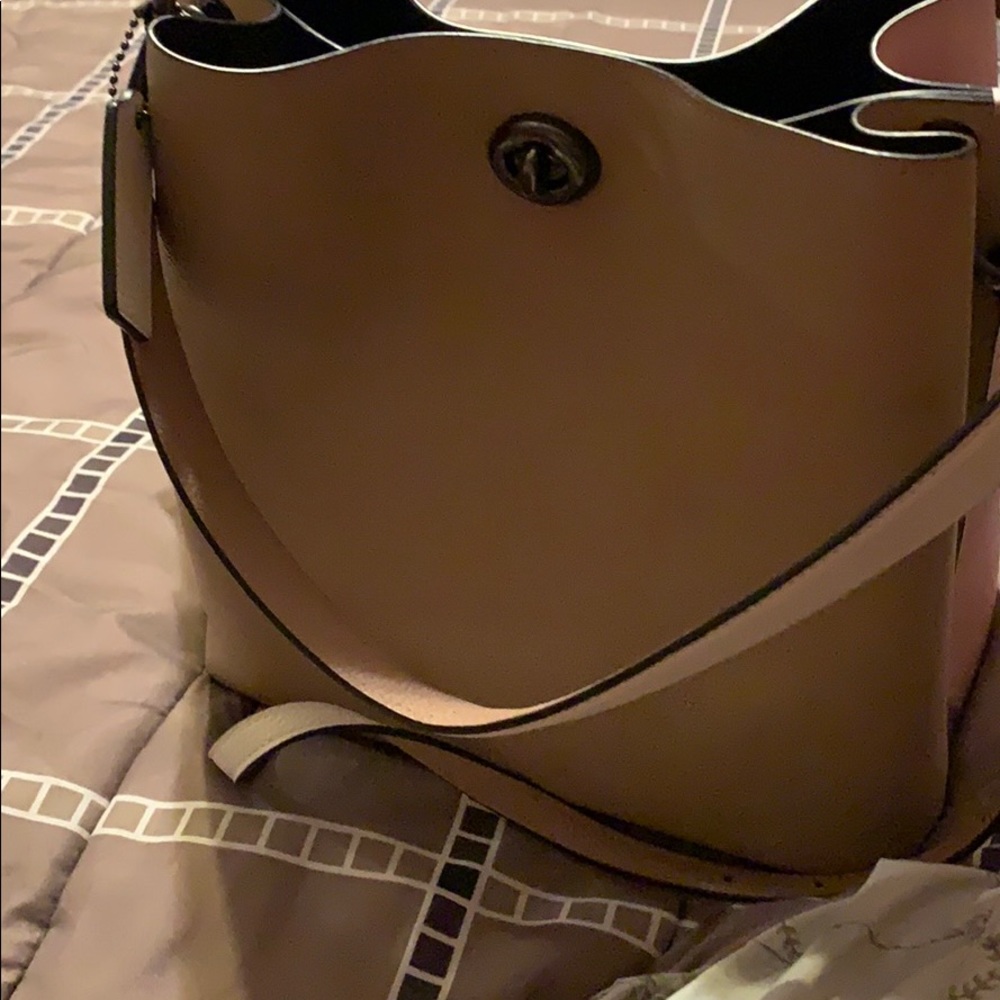 Coach leather bag - Picture 3 of 6